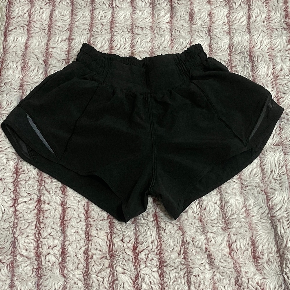 Lululemon Low Rise 2.5 Hotty Hot Shorts